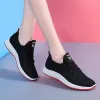 The old Beijing cloth shoes are light and breathable. The Korean-style mesh shoes for women's square dancing in spring and summer are fashionable sports shoes for moms Application Scenario